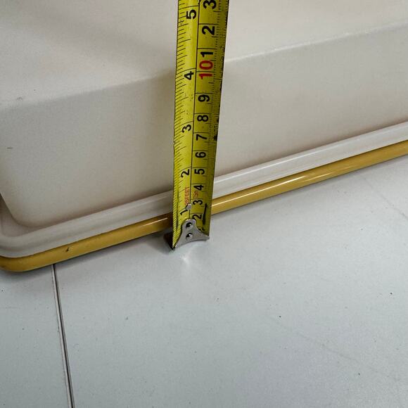 Vintage Tupperware Harvest Gold Rectangular Sheet Cake Carrier with Handle 622-5 - Picture 6 of 7